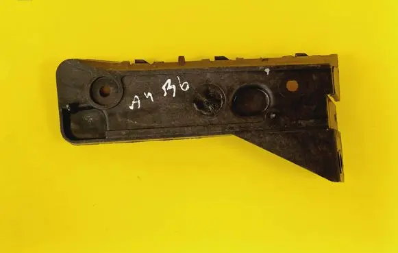 Audi A4 S4 B6 8E 8H Front bumper mounting bracket 8E0807284A