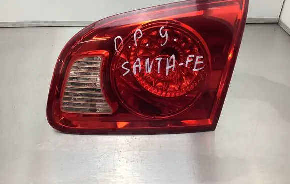 Hyundai Santa Fe Tailgate rear/tail lights 924062B000
