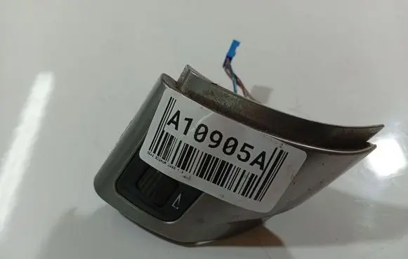 Opel Signum Steering wheel buttons/switches 305203720068AA