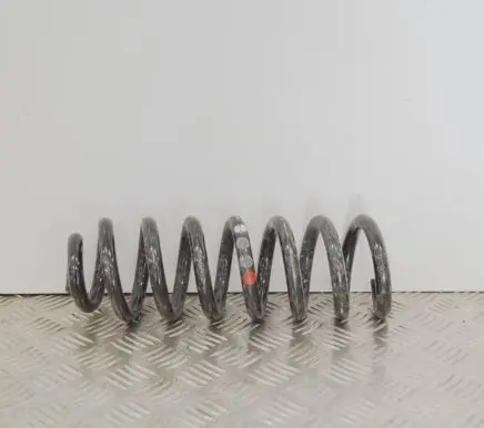 Mercedes-Benz C W205 Rear coil spring