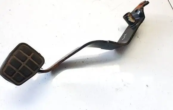Volkswagen Golf II Brake pedal 