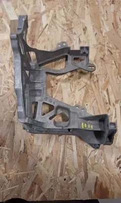 Mercedes-Benz C W205 Headlight/headlamp mounting bracket A2056221600