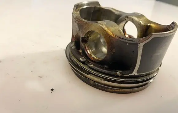 Audi A4 S4 B8 8K Piston 