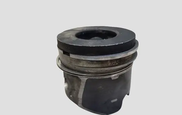 Peugeot 407 Piston