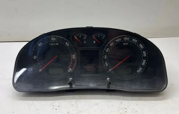 Skoda Superb B5 (3U) Speedometer (instrument cluster)