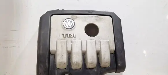 Volkswagen Touran I Engine cover (trim) 03g103925c