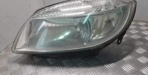 Skoda Fabia Mk2 (5J) Headlight/headlamp