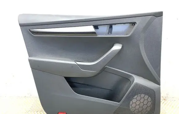 Skoda Karoq Front door card panel trim