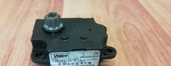 Renault Scenic III - Grand scenic III Air flap motor/actuator 1000100010 T1006419G 277424777R