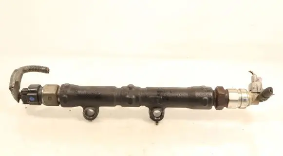 Toyota Avensis T250 Fuel main line pipe 0327