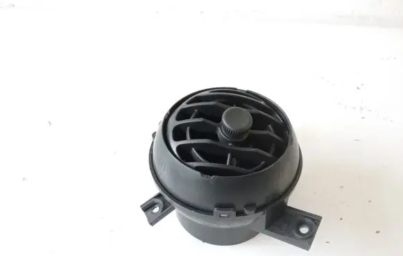 Subaru Impreza II Dashboard side air vent grill/cover trim