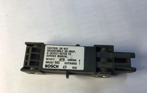 Mitsubishi Carisma Airbag deployment crash/impact sensor MR397905 090399 001911
