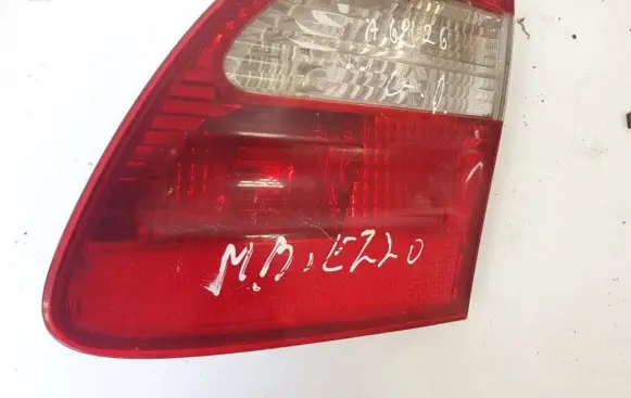 Mercedes-Benz E W211 Tailgate rear/tail lights 379142r 379608r