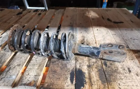 Chevrolet Captiva Front shock absorber with coil spring