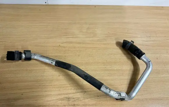 Volkswagen Touareg II Engine coolant pipe/hose 7P0819926B