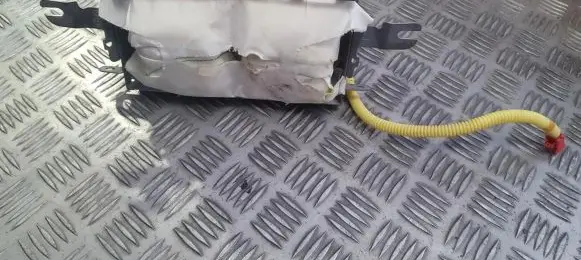 Mitsubishi Pajero Passenger airbag mr402459