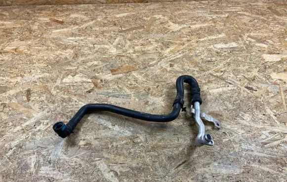 Land Rover Range Rover Sport L494 Engine coolant pipe/hose JPLA8D093BB