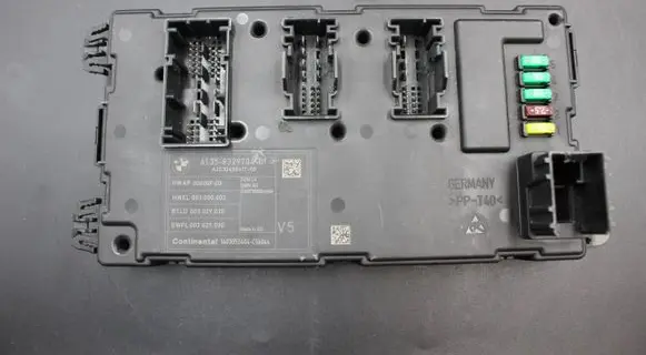 BMW 3 F30 F35 F31 Central body control module 9329704 00000F4D 003000002