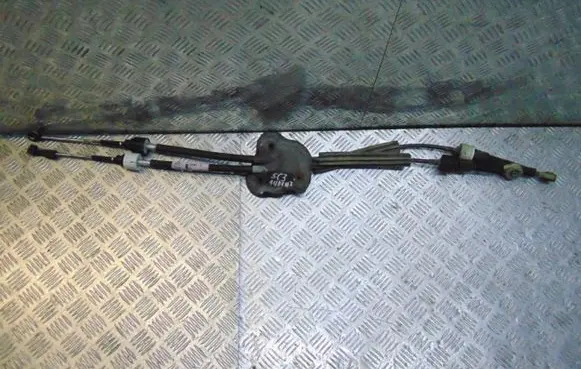 Renault Megane I Gear shift cable linkage 