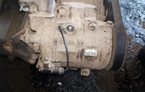 Mercedes-Benz Vaneo W414 Air conditioning (A/C) compressor (pump) 4472208871