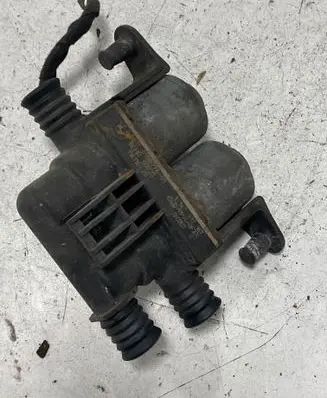 BMW 7 E65 E66 Coolant heater control valve 6908294 11611620 1147412167
