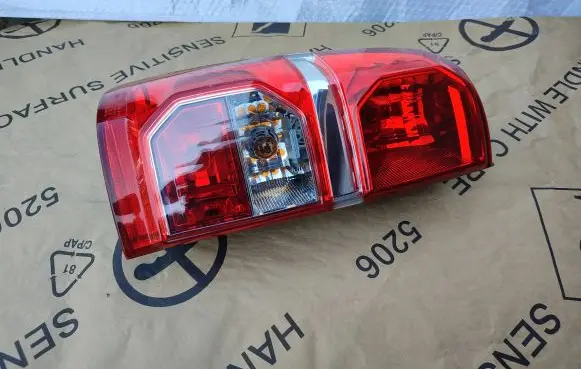 Toyota Hilux (AN10, AN20, AN30) Rear/tail lights 0K245642