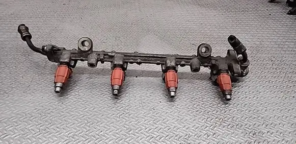 Mitsubishi Carisma Fuel injectors set CDH210