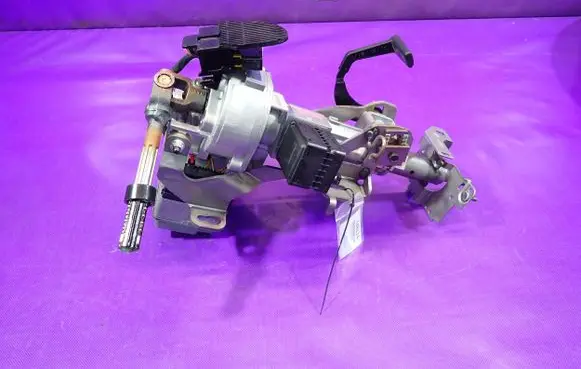 Renault Fluence Power steering pump 488107889R