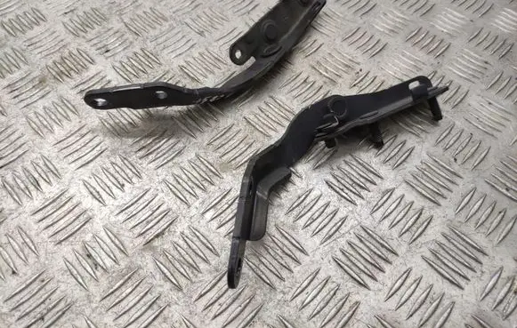 Nissan X-Trail T32 Tailgate/trunk/boot hinge