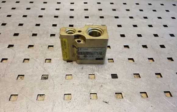 Skoda Octavia Mk1 (1U) Air conditioning (A/C) expansion valve 662975A