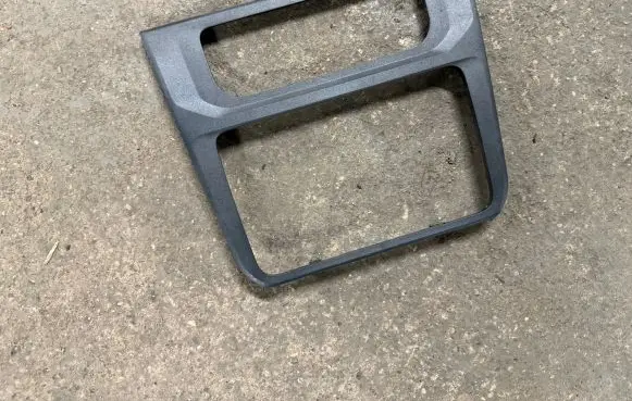 Volkswagen Caddy Radio/GPS head unit trim 2K5858061J