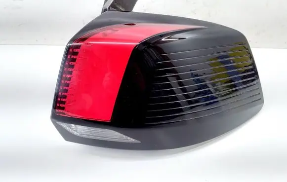 Peugeot 5008 II Rear/tail lights 9811028180