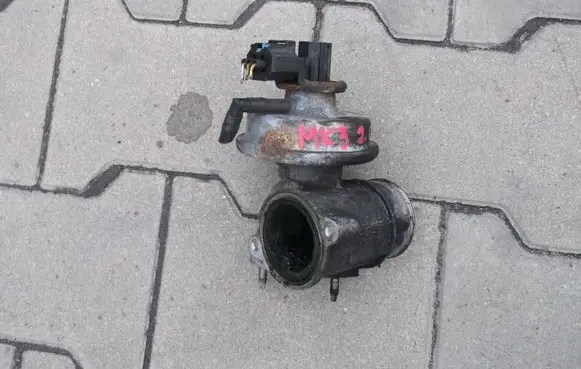 Ford Mondeo Mk III EGR valve