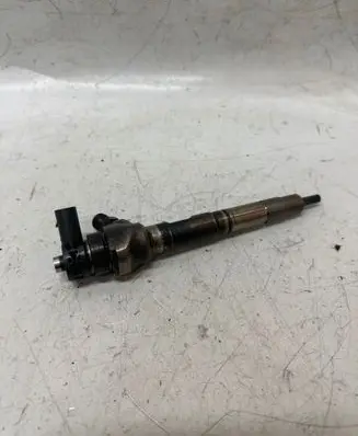 Skoda Superb B8 (3V) Fuel injector 04L130277AD