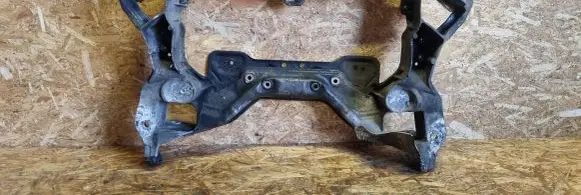 Mercedes-Benz C W203 Front subframe 2036280157