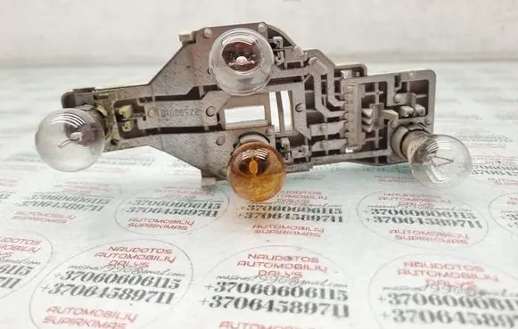 Skoda Octavia Mk2 (1Z) Tail light bulb cover holder 1Z9945257