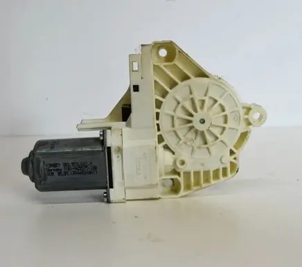 Audi Q7 4L Front door window regulator motor 8K0959802A