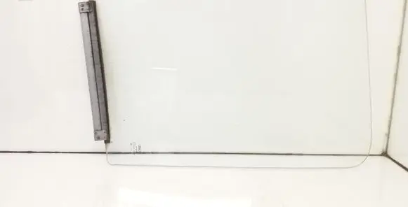 Ford Transit Front door window/glass (coupe) 