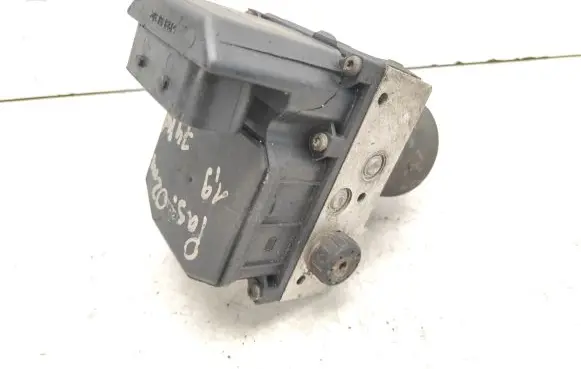 Volkswagen PASSAT B5 ABS Pump 4B0514517G 0265225124 0265950056