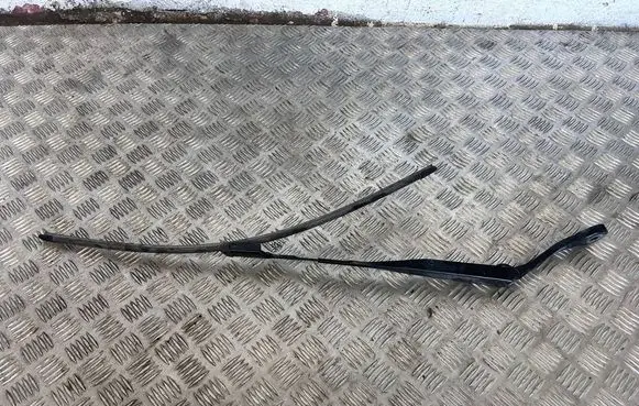 BMW X3 G01 Front wiper blade arm 7399009