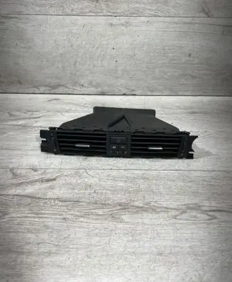BMW 3 E90 E91 Dash center air vent grill 7144253 FNB73U09 14482110