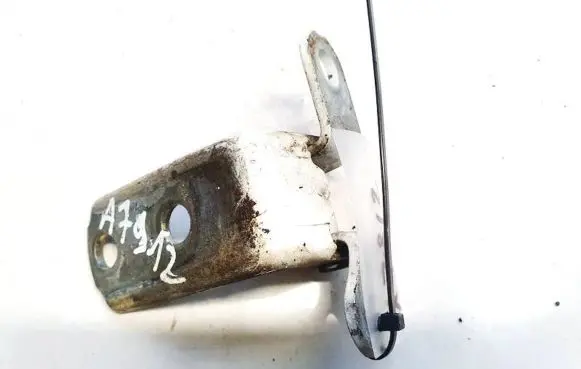 Toyota Urban Cruiser (XP110) Front door upper hinge