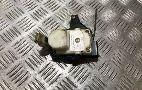 Mitsubishi Sigma Air flap motor/actuator mb439125 osa512b017bc