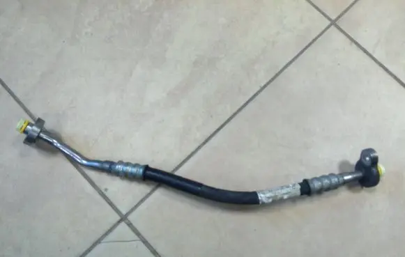 Volvo XC70 Air conditioning (A/C) pipe/hose 31332156 NE69983