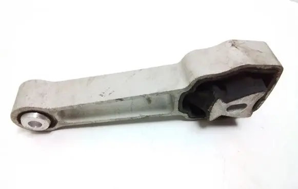 Volvo S60 Engine mount bracket 30793322