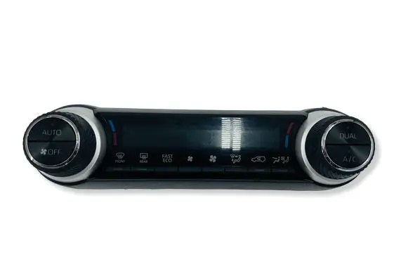 Toyota RAV 4 (XA50) Climate control/heater control trim 