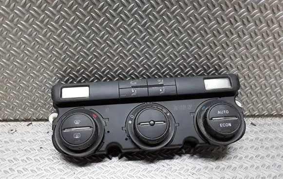Skoda Octavia Mk2 (1Z) Climate control unit