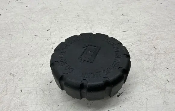 Mercedes-Benz CLA C118 X118 Coolant expansion tank/reservoir cap 
