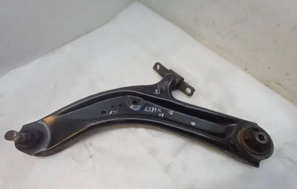 Nissan X-Trail T32 Front lower control arm/wishbone 