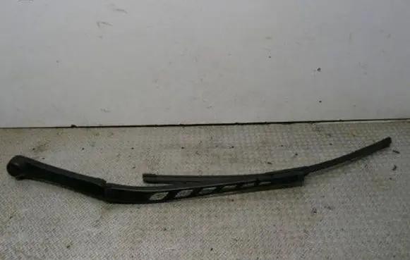 BMW 5 E60 E61 Front wiper blade arm 178260